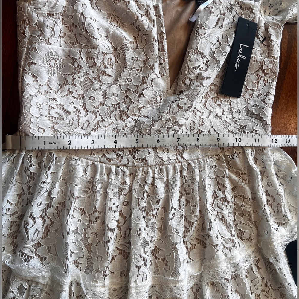 Lulus XS beautiful cream colored lace dress NWT - Picture 8 of 13